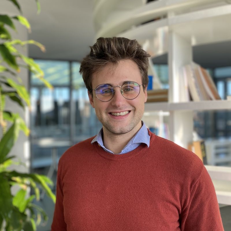 Alesandro Monako, pētnieks