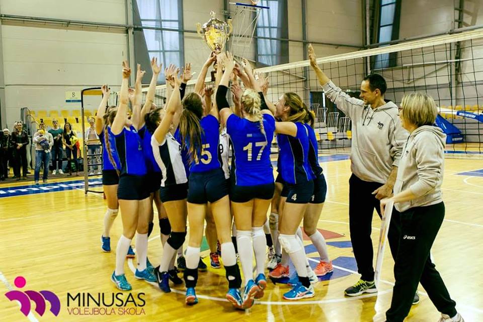 siev-volejbola-komandas-finalspele-1-vieta.jpg