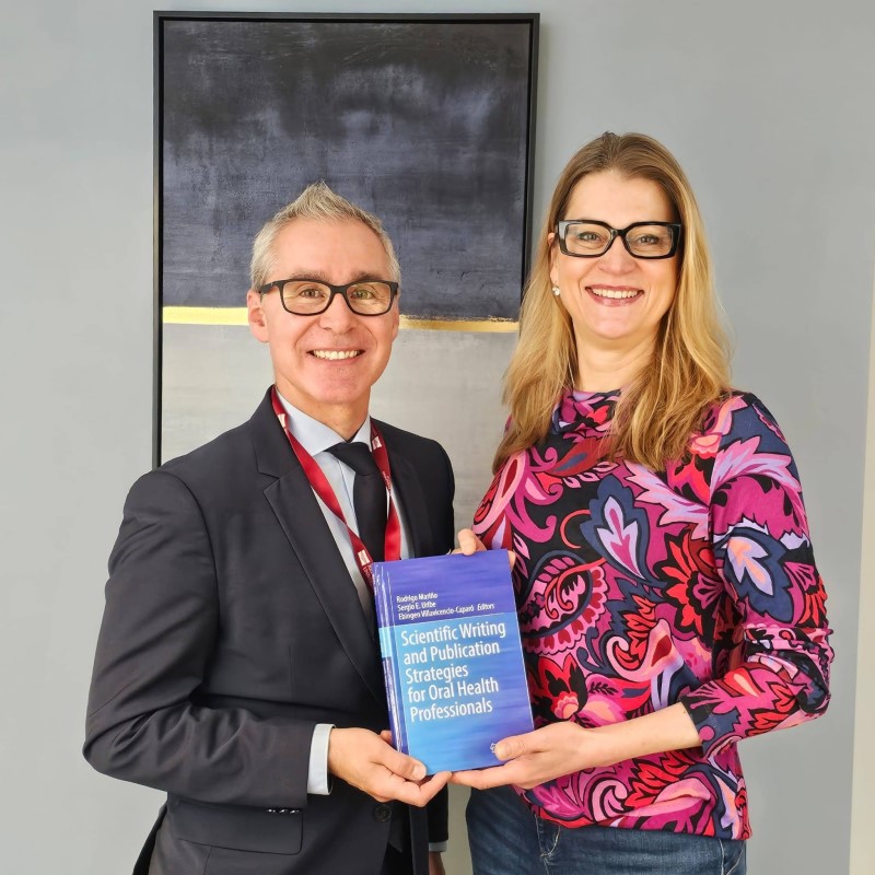 Assoc. Prof. Uribe together with Laura Neimane