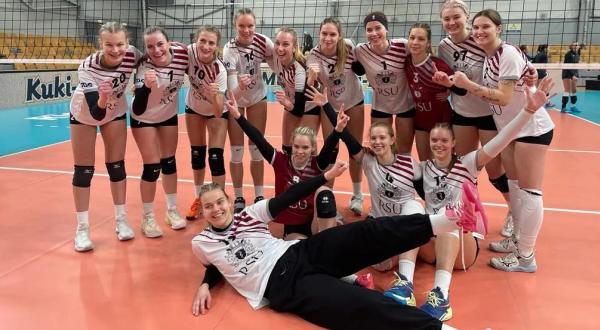 Ražīgi gadu noslēdz RSU sportisti: mūsu volejbolistes iegūst otro vietu Latvijas Kausa 2022 izcīņā