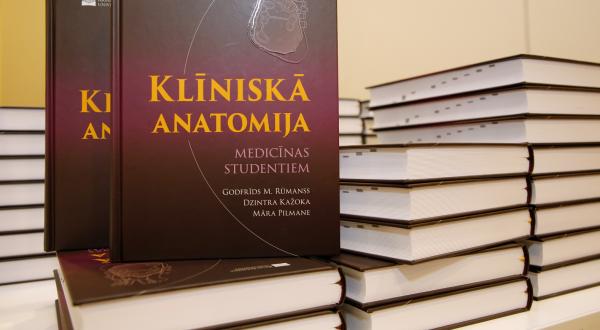 Grāmattirgotāji un izdevēji: Latvijas vēstures enciklopēdijai būtu noiets | blackmagpietheory.com
