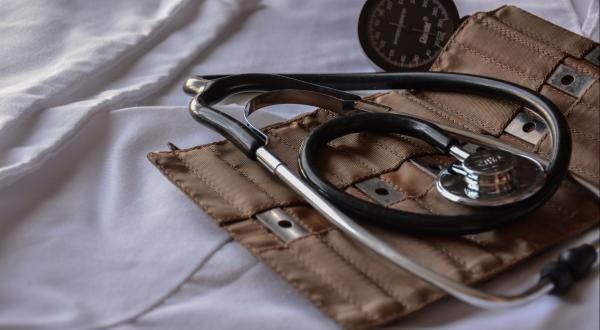 RSU medicīnas studenti saņem Prof. Ilmāra Lazovska Medicīnas fonda stipendijas
