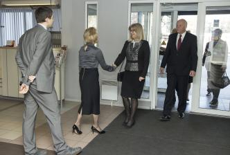 Izglītības un zinātnes ministre Ina Druviete ierodas vizītē Stomatoloģijas institūtā Thumbnail
