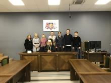 ESF studenti pilnveido zināšanas Rīgas pilsētas Pārdaugavas tiesā