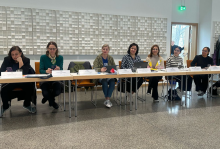 SZF pētniece Kristīne Blumfelde-Rutka iepazīstina augstskolu pārstāvjus ar RSU ilgtspējīgu attīstību