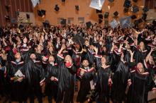 Šonedēļ RSU diplomu saņems 338 absolventi