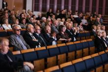 Senior evening brings together warmth, music and community