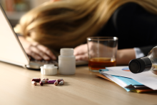 The dangerous combination of alcohol and medication. Who is at greater risk?