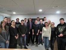 Ar ārvalstu studentiem tiekas Vācijas un Somijas vēstnieki