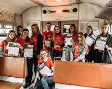 RSU Veselības ekspresī vīriešu veselības akcijā pasažierus iesaista topošie komunikācijas speciālisti