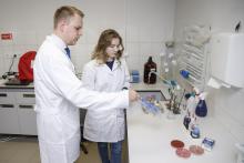 RSU palīdz skolēniem attīstīt pētniecību