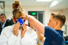 aizsargtērpa izstrāde fizioterapeitiem, ergoterapeitiem un citiem funkcionālajiem speciālistiem