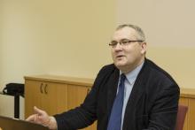 Juridiskās fakultātes dekāna amatā apstiprina Jāni Grasi