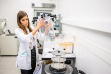 RSU mikrobiologi un biologi izveidojuši jaunu tehnoloģiju nedzīvo baktēriju jeb paraprobiotiķu iegūšanai