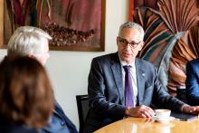 Vizītē RSU ieradies Bufalo Universitātes pārstāvis profesors Stefans Rūls