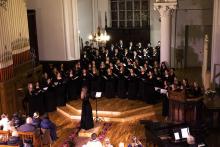 Lāčplēša dienā RSU jauktais koris Rīga stiprina un iedvesmo visus ar dziesmu