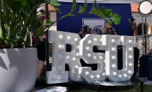 Ar studentu, mācībspēku, aicināto viesu un garāmgājēju veidotiem podkāstiem RSU izskan festivālā LAMPA