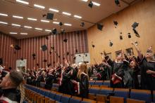 RSU diplomu šoziem saņēma 313 absolventi
