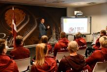 Latvijas Antidopinga biroja vecākais eksperts izglītības un informācijas jautājumos Ivans Šapošņikovs