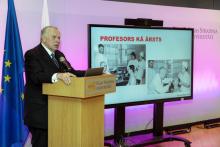 RSU Assoc. Prof. Harijs Čerņevskis receives the Kristaps Rudzītis Award