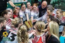 RSU volejbols Latvijas kausa finālos: dāmām – atkārtots triumfs, vīriem – cīņa piecos setos